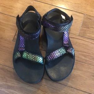 Iridescent purple Teva platform sandals